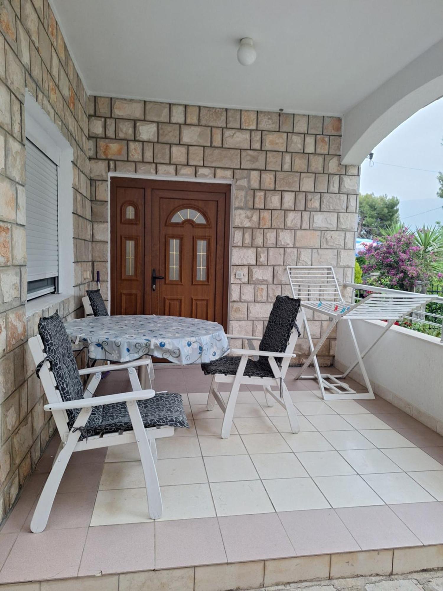 Apartments Kuc Bar Luaran gambar