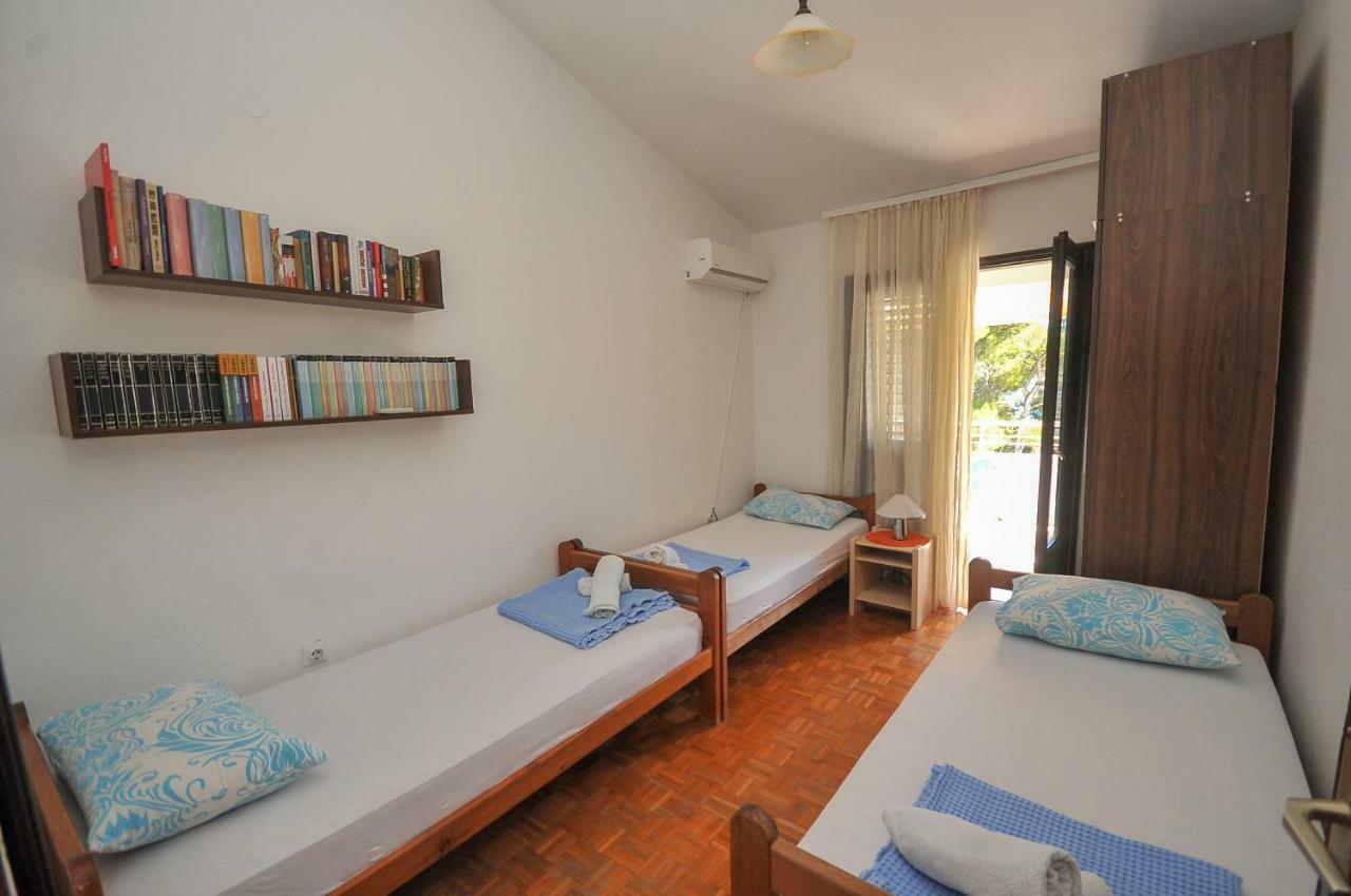 Apartments Kuc Bar Luaran gambar