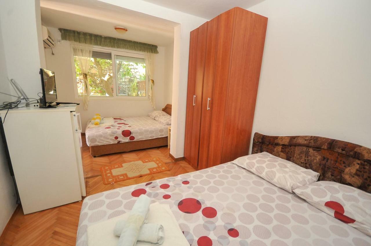 Apartments Kuc Bar Luaran gambar