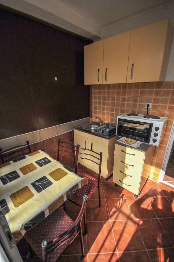 Apartments Kuc Bar Luaran gambar