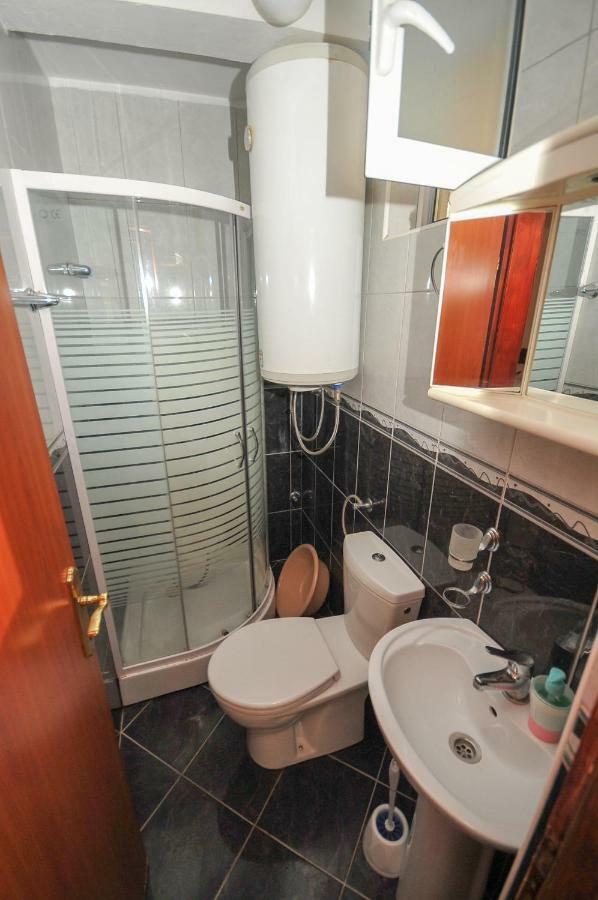Apartments Kuc Bar Luaran gambar
